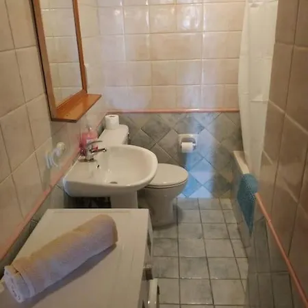 Cozy Beachside Apartment