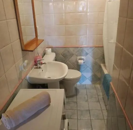 Cozy Beachside Apartament